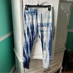 NWT Francesca’s Blue Palmer Tie Dye Leggings